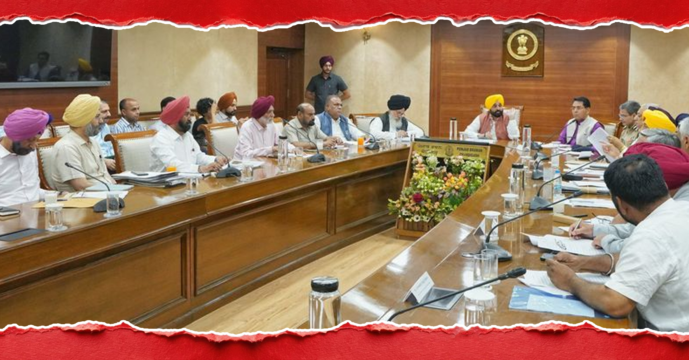 ਪਾਣੀਆਂ ਦੇ ਮੁੱਦੇ ਨੂੰ ਲੈ ਕੇ ਚੰਡੀਗੜ੍ਹ ’ਚ ਚੱਲ ਰਹੀ ਸਰਬ ਪਾਰਟੀ ਮੀਟਿੰਗ